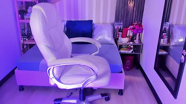 LittleeStar's Live XXX Chat