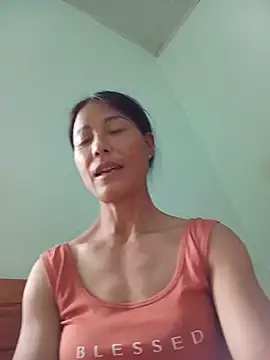 Lily-ly 现场XXX聊天