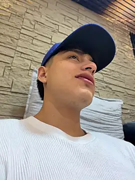 Lander_Cruz Live XXX-chat
