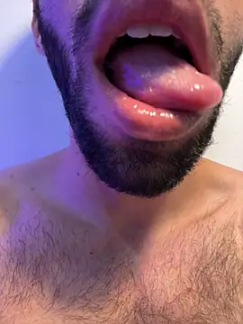 Chat +18 de Karim_mansur ao vivo