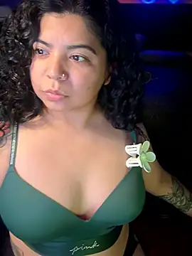 kimmiakiss22 Chat XXX in diretta