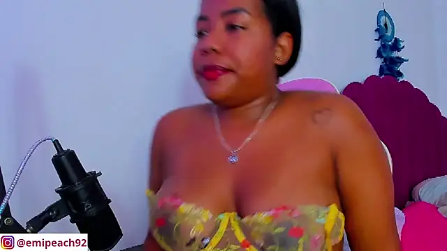 samanthaabloom's Live XXX Chat