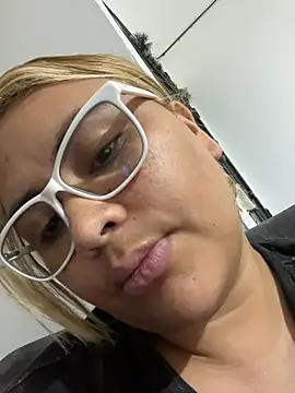 AshleyVXo Adlı Modelin Canlı XXX Sohbeti
