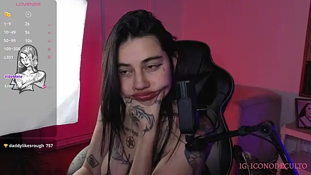 val_bardot's Live XXX Chat