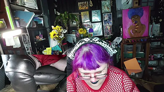 Sinstresshemlock's Live XXX Chat