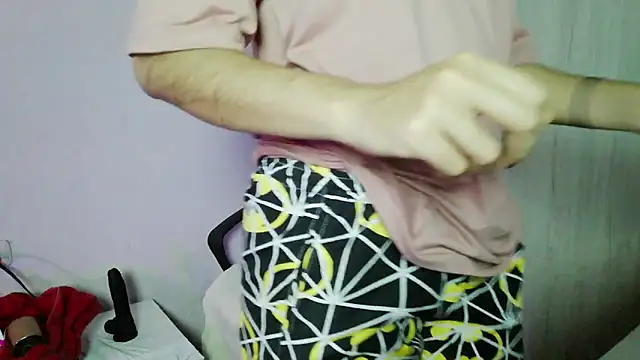 skinnyX333's Live XXX Chat