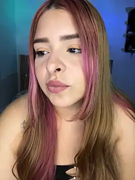 Chatroom XXX en direct de Nahomy_cm