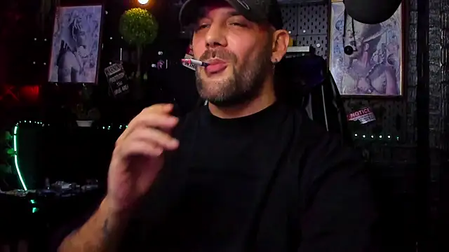 LexHardy Chat XXX in diretta