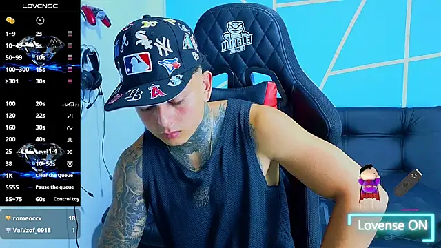 KevinSanchez420 Live XXX Chat
