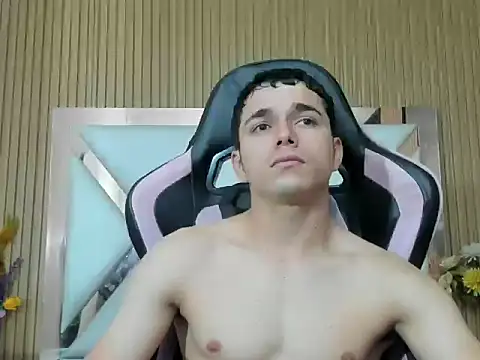 AlexNesters: онлайн-секс-чат