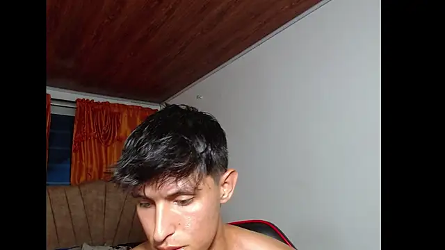 Chat +18 de rowanbig ao vivo