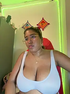 XXX chat uživo modela morena_2026pink