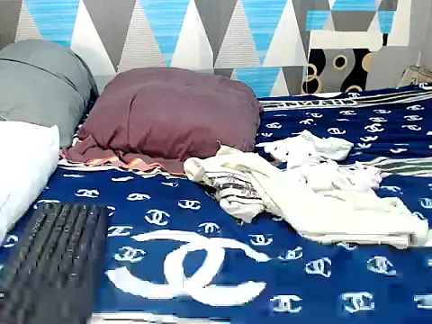 Trish_CurveCock Obrolan Langsung XXX