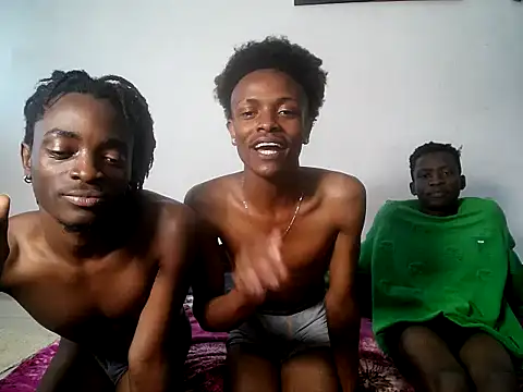Živý XXX chat threemanias