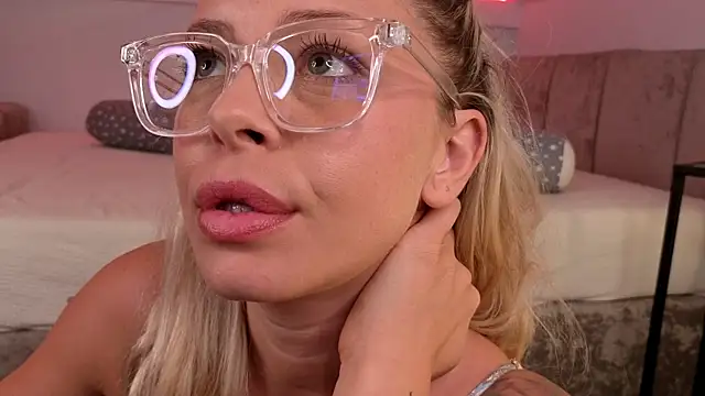 BluEyesKate Chat XXX in diretta