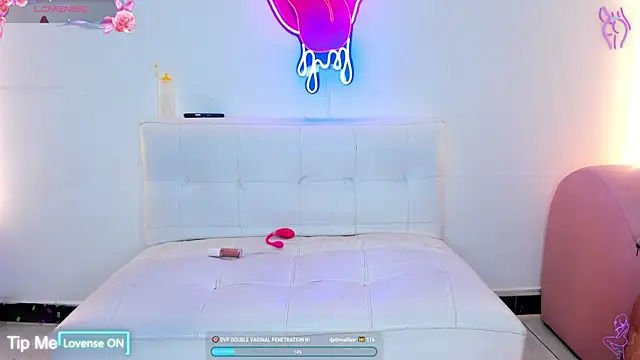 Litzy1_ Chat XXX in diretta