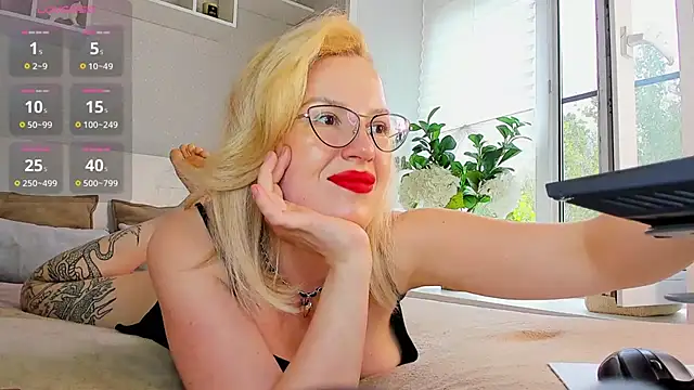 QueenViktoria Adlı Modelin Canlı XXX Sohbeti