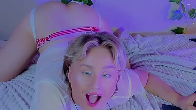 แชท XXX สดของ cumboydoll