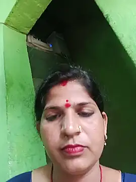 Joohi_Chawla143's Live XXX Chat