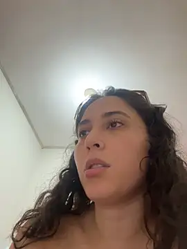 دردشة LatinDoll8 الجنسية المباشرة