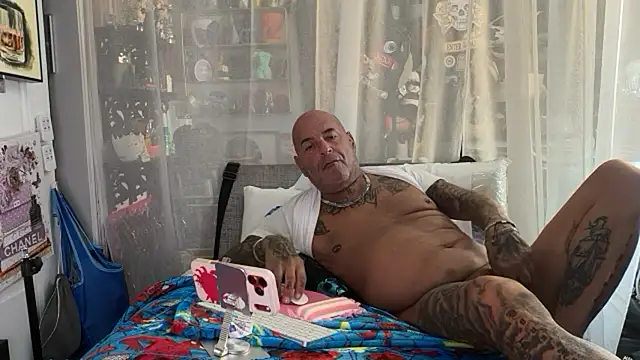 lovetatts64: онлайн-секс-чат