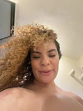 XXX chat uživo modela Rachell_More