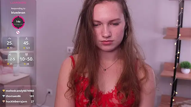WillowLaigle Adlı Modelin Canlı XXX Sohbeti