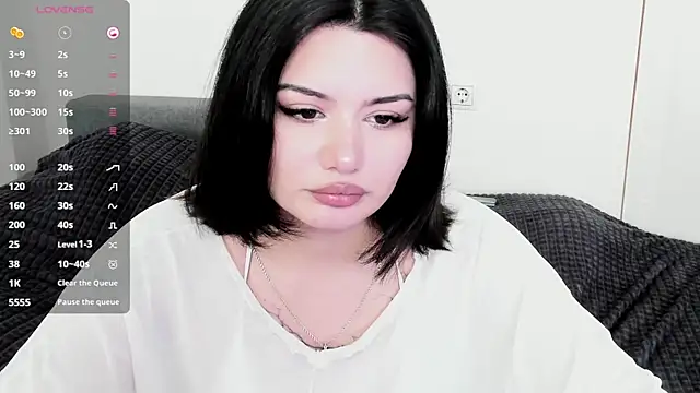 XXX chat uživo modela Dark_Moni