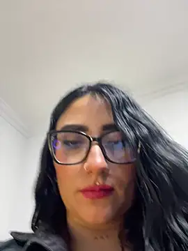 SeleneMore Live XXX-chat