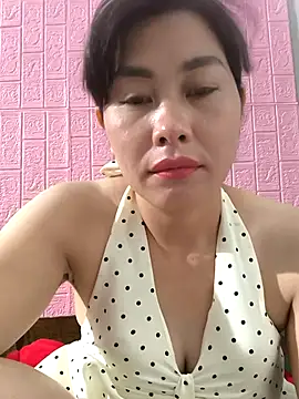 juicy-milu Adlı Modelin Canlı XXX Sohbeti
