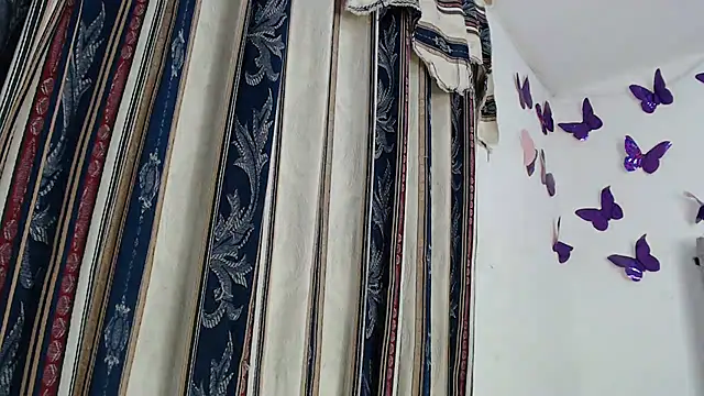 Chat XXX ao vivo de Anny-Fox
