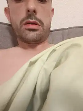 Chat +18 de jeunehomme33 ao vivo
