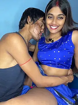 Sweet-priyaa Show in webcam