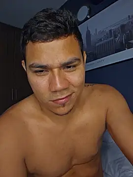 Alejandroxxxof Live XXX-chat