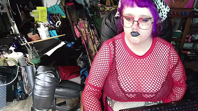 Sinstresshemlock's Live XXX Chat