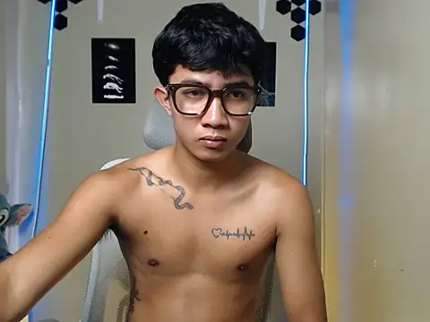 Ur_hottestjonny – Live XXX-chat