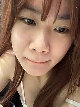 LylyPink68 – Naživo XXX chat