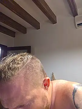 צ'אט XXX בשידור חי של kylie_blck
