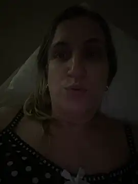 XXX chat uživo modela Bia_sexynovaes