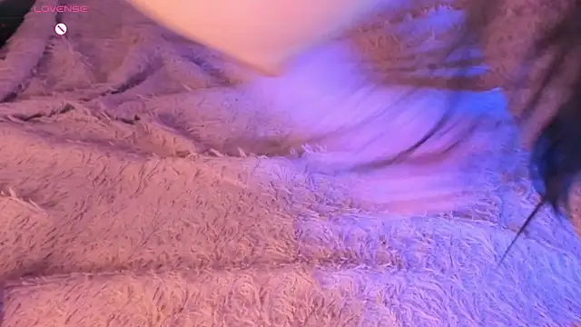 DaisyPillow's Live XXX Chat