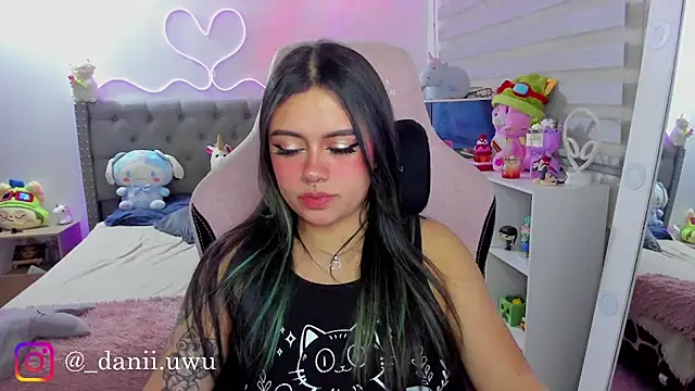 CuteDani_ Chat XXX in diretta