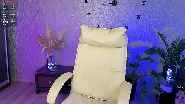 NikkiiStill Chat XXX in diretta