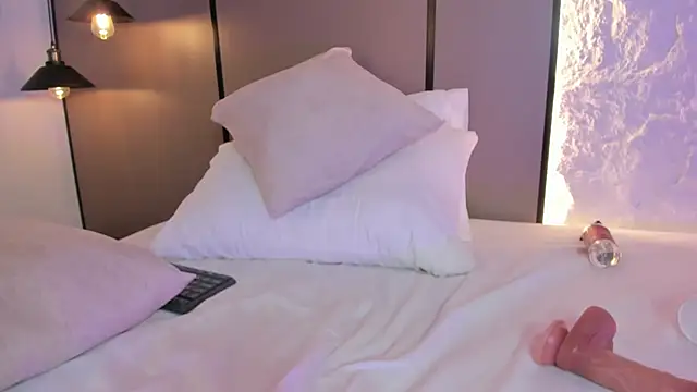 elara_bloom_ élő XXX-chatje