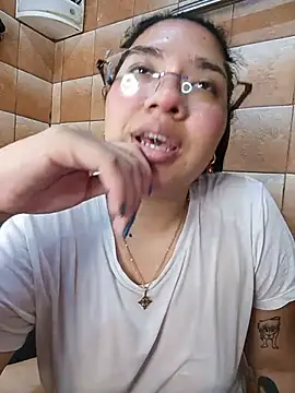 Danelyhit XXX чат на живо