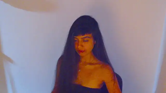 XXX chat uživo modela meganmiauu