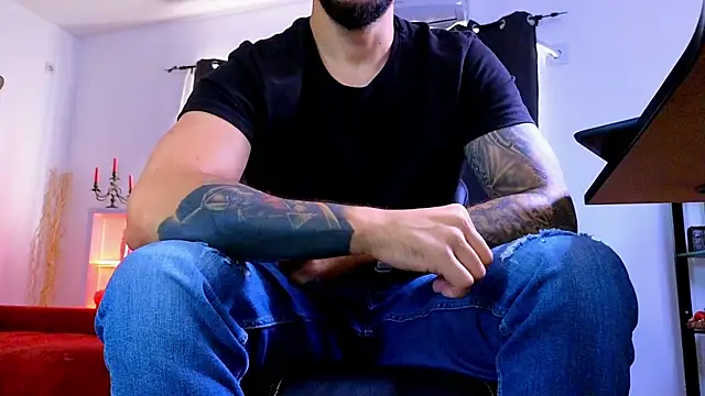 XXX chat uživo modela MightyAaron66