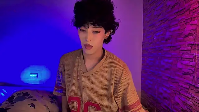 xFemboyToy live XXX chat
