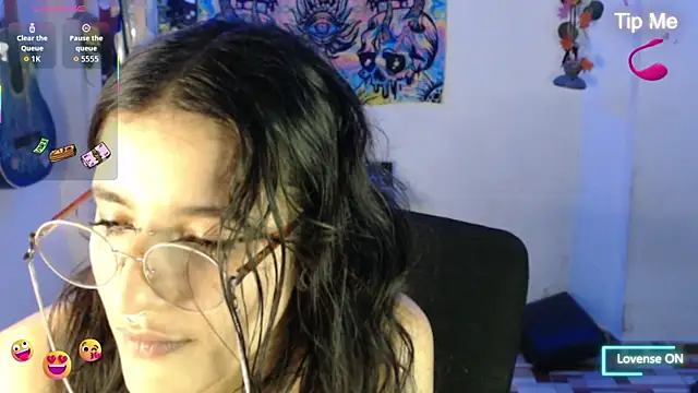 Chat +18 de bastethott ao vivo