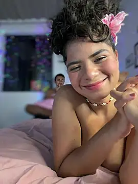 Chat +18 de Simone_Miller ao vivo
