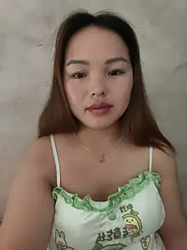 Mina_xYx Adlı Modelin Canlı XXX Sohbeti